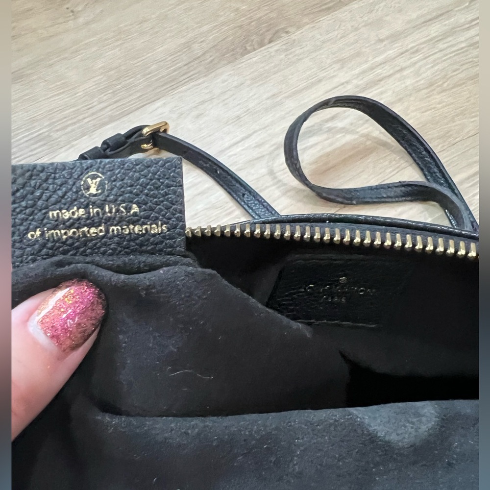 Louis Vuitton Twice Empreinte Monogram crossbody. - Picture 6 of 13